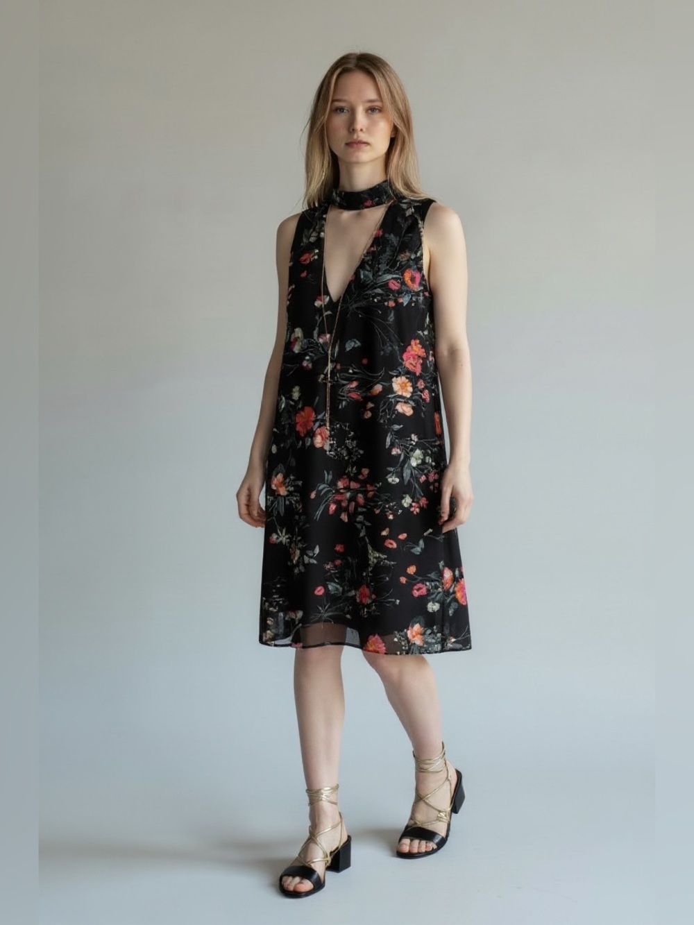 BCX Women’s Dark Florals Mini-Dress w Choker Neck & Detachable Necklace, M